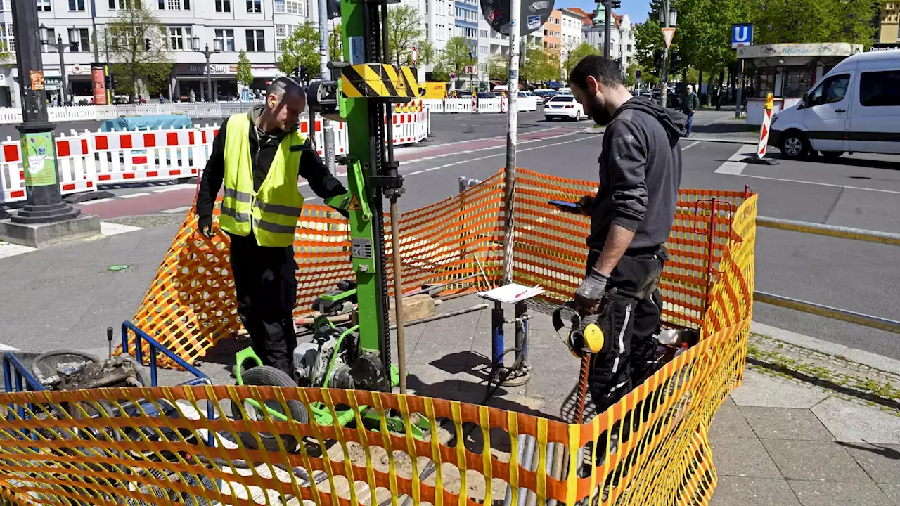 Das Loch in der Stralauer Allee ist kein Einzelfall