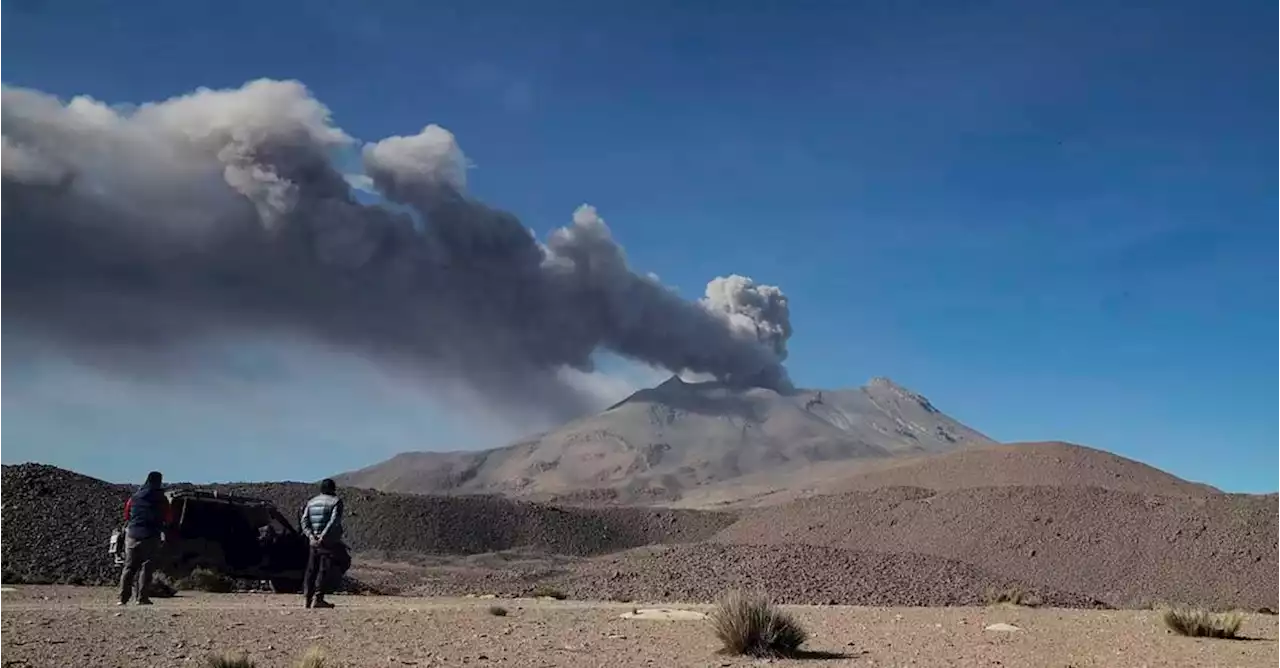 Dos emergencias tienen en vilo a Perú