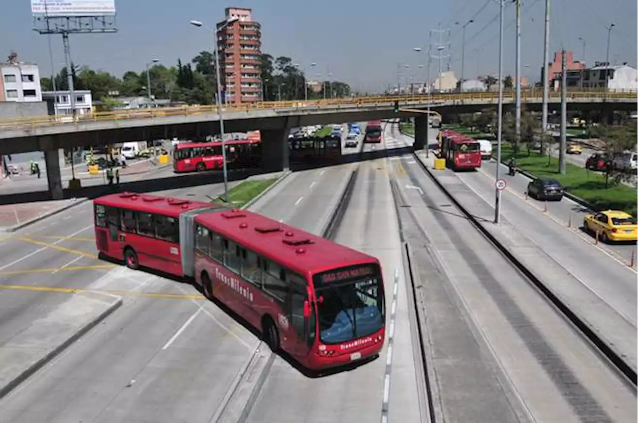 Mujer de 58 años murió en bus de Transmilenio, por la Avenida Jiménez: así sucedió