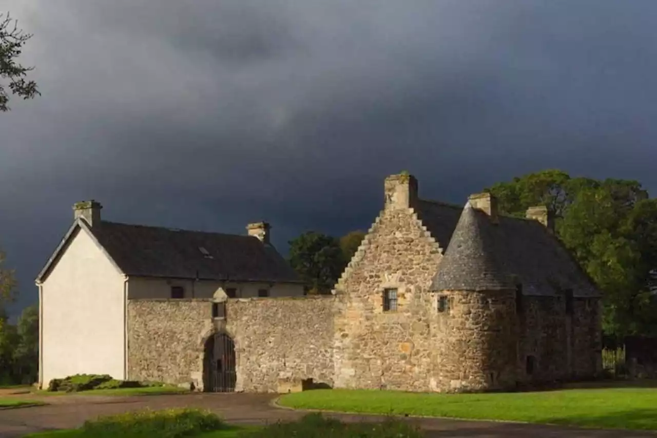 Famous haunted Glasgow site reopens as ghost-hunters line up