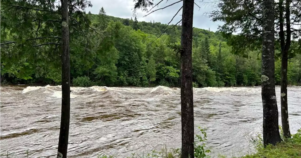 Rising rivers, flood risk keep Quebec communities on high alert | Globalnews.ca