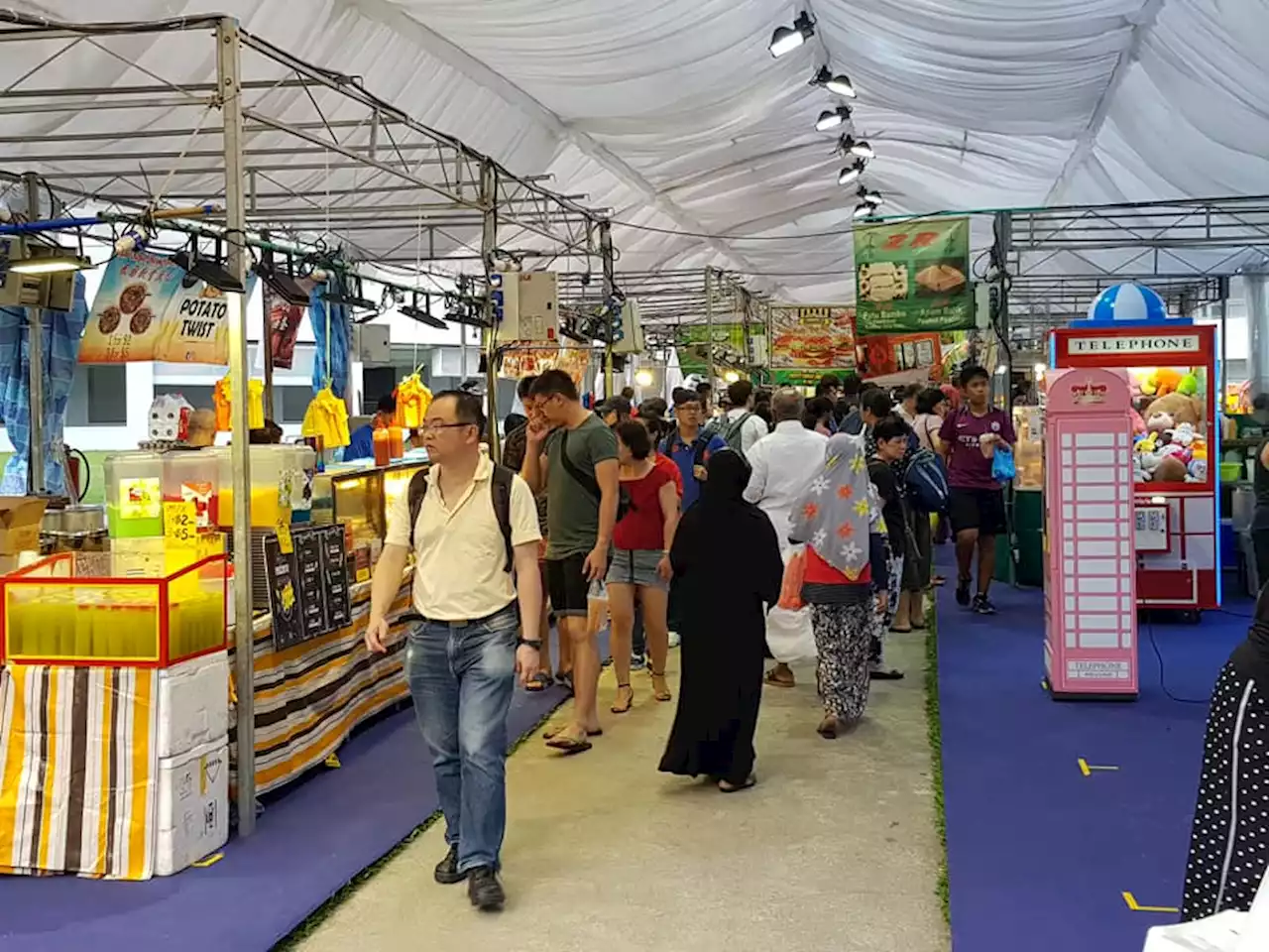 'Rental S$300 per day' — Netizen shares plight of hawkers at pasar malam - Singapore News