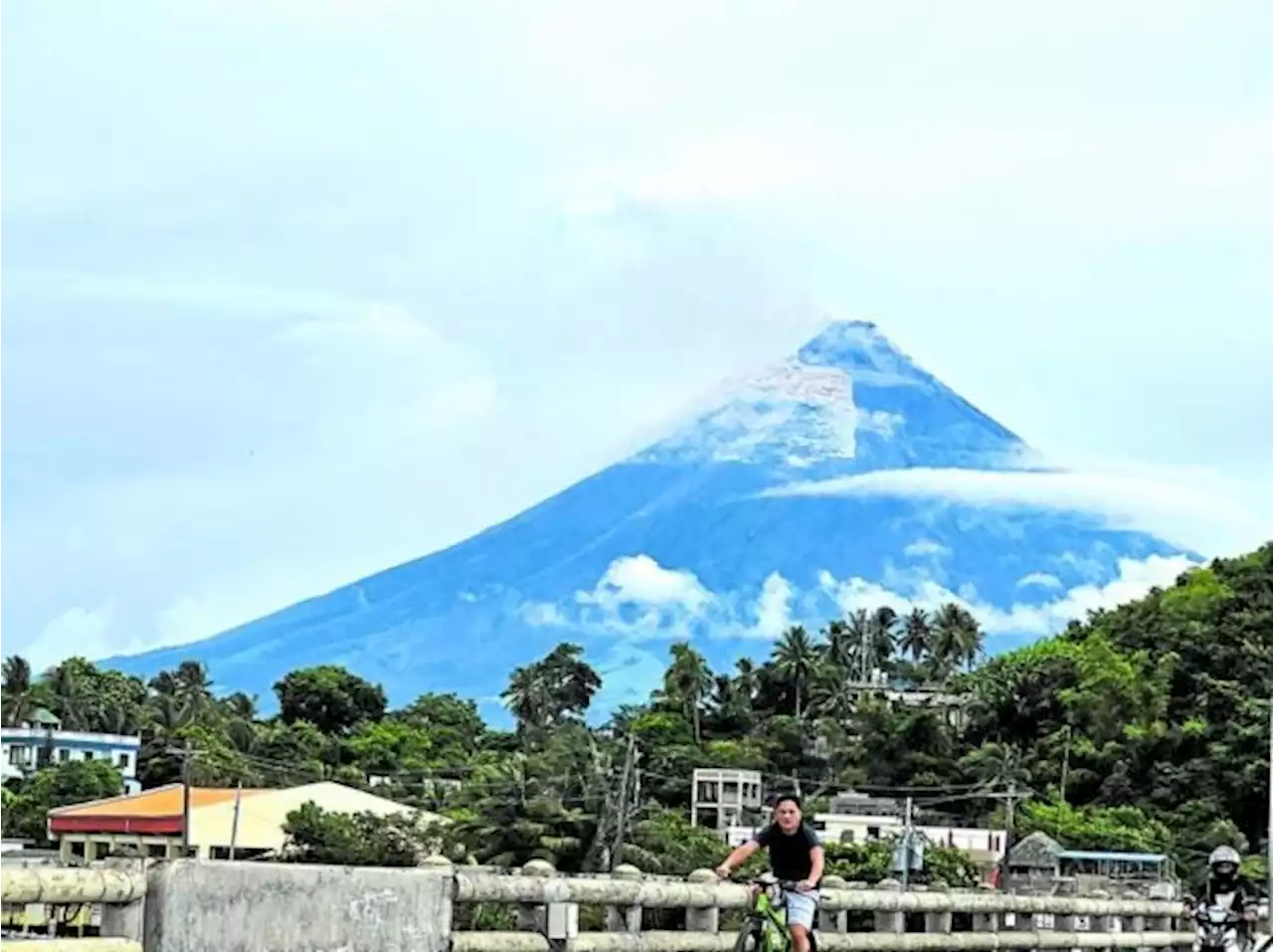 Daraga program aims to relieve stress of Mayon evacuees