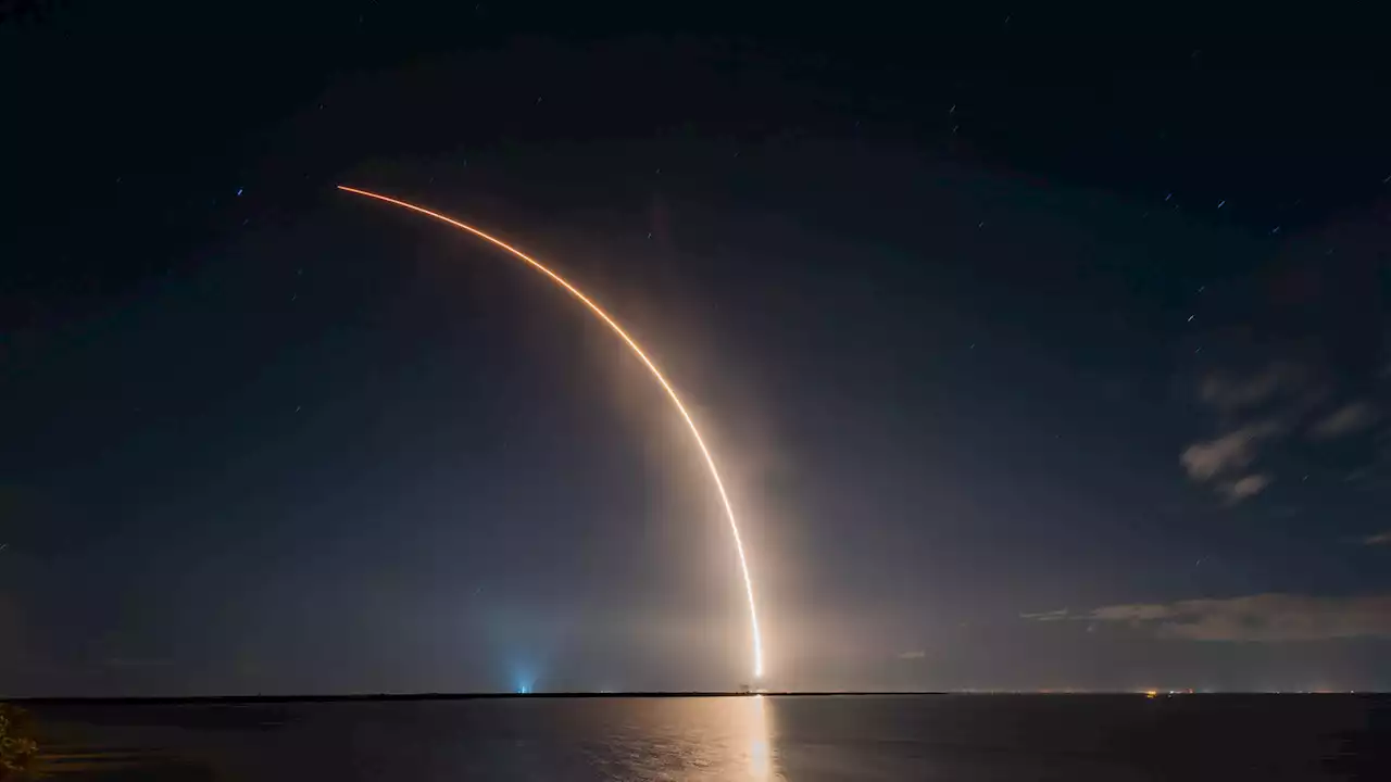 SpaceX breaks record for Falcon 9 with 16th launch of booster B1058