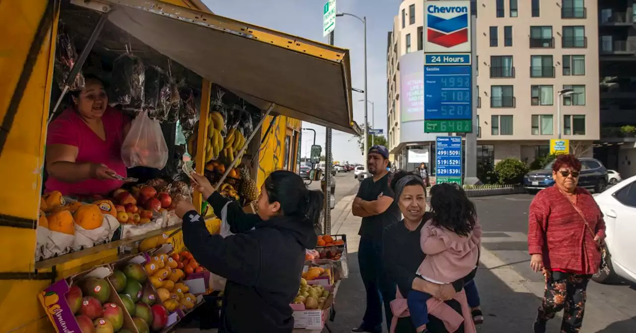 Four street vendors robbed in less than an hour in South Los Angeles