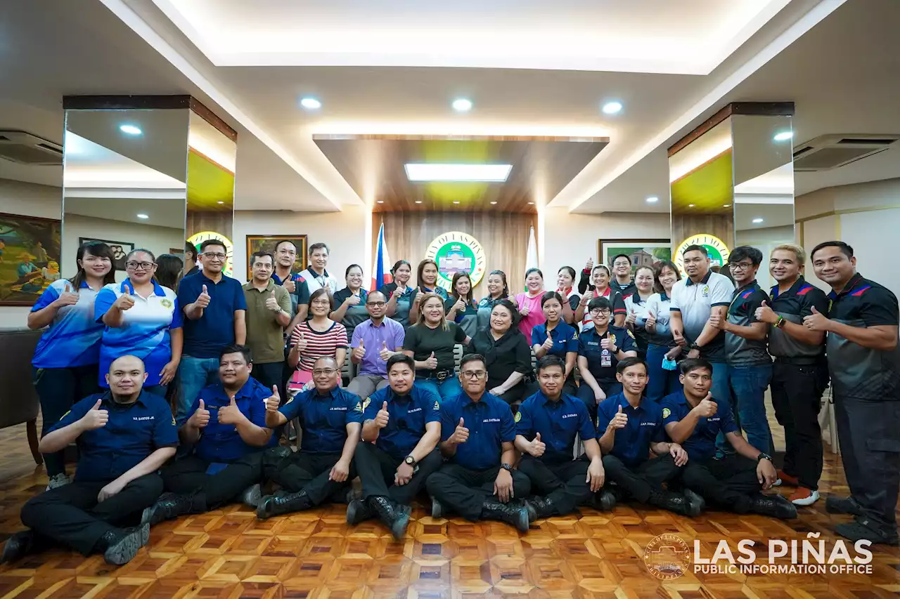 Las Piñas LGU holds CPR training for city hall employees