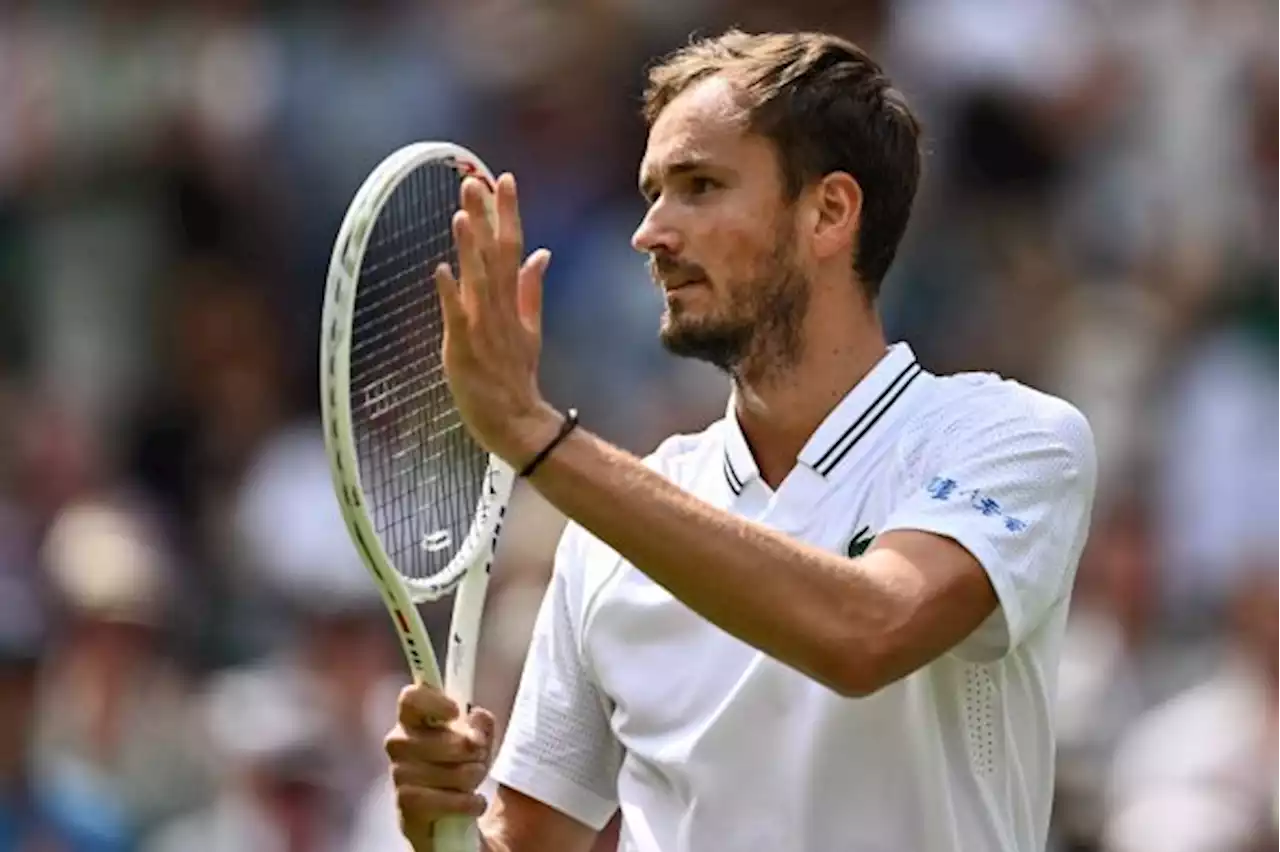 Lawan Mundur karena Cedera, Medvedev Melaju ke Perempat Final Wimbledon untuk Kali Pertama