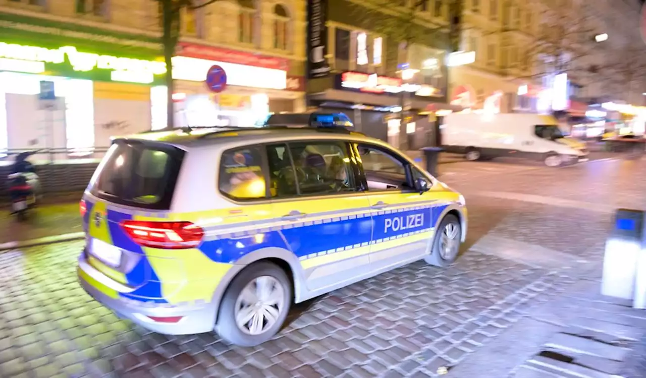 Nach Raub mit Messer auf Spielhalle – Polizei fahndet nach Täter