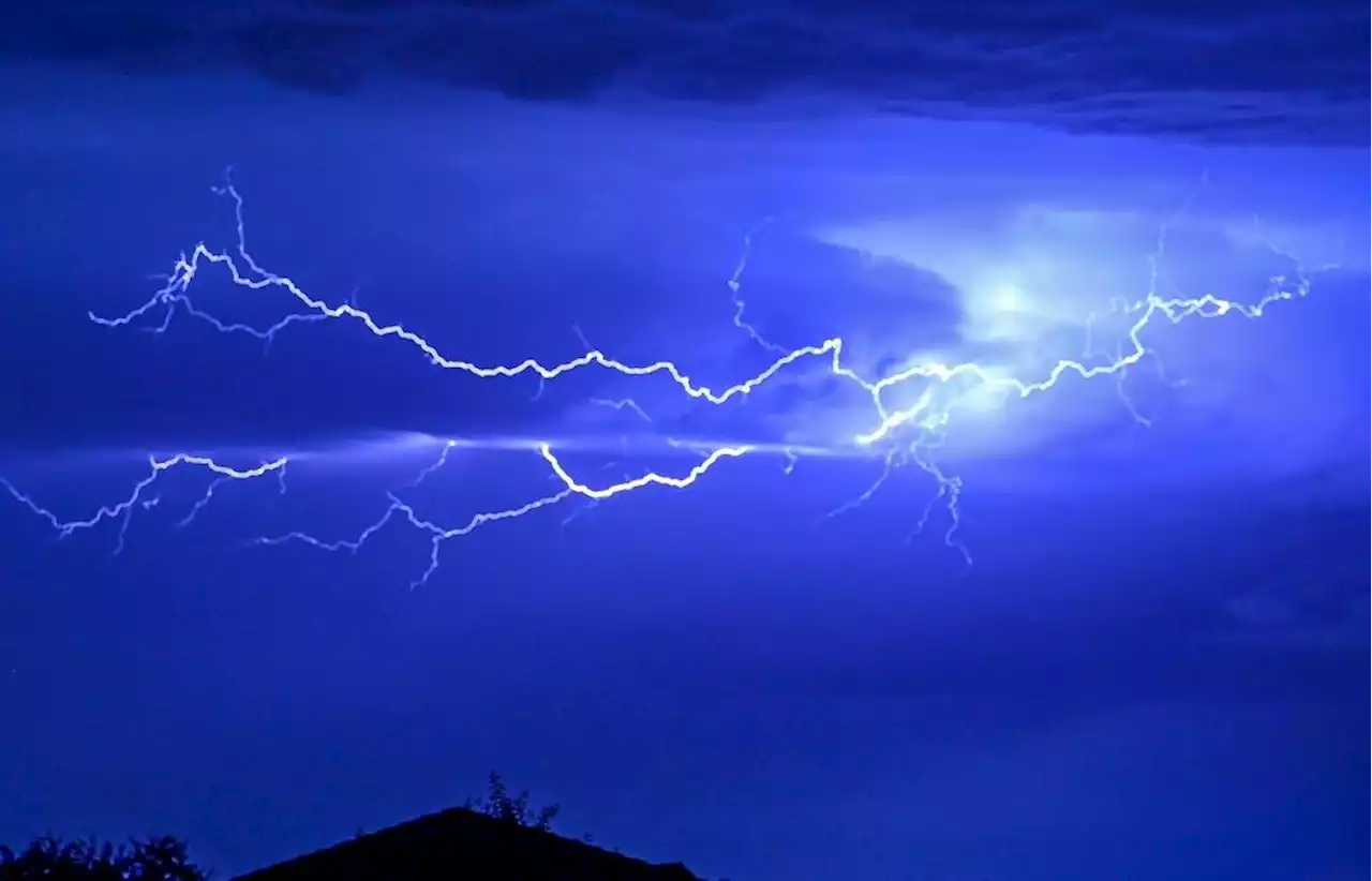 Nach der Sommerhitze: Wetterdienst warnt vor schweren Gewittern in Teilen Bayerns