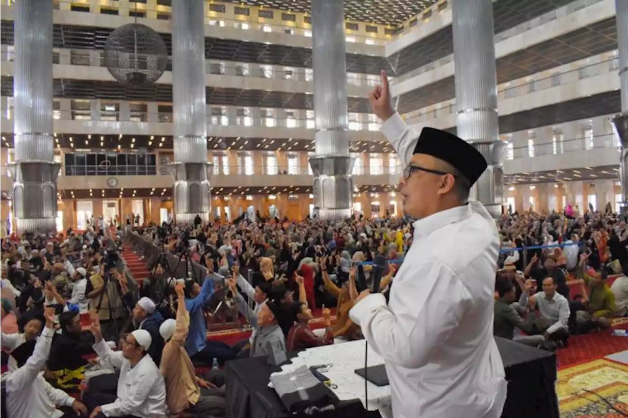 Usbob-Aa Gym Getarkan Istiqlal dengan Alquran |Republika Online