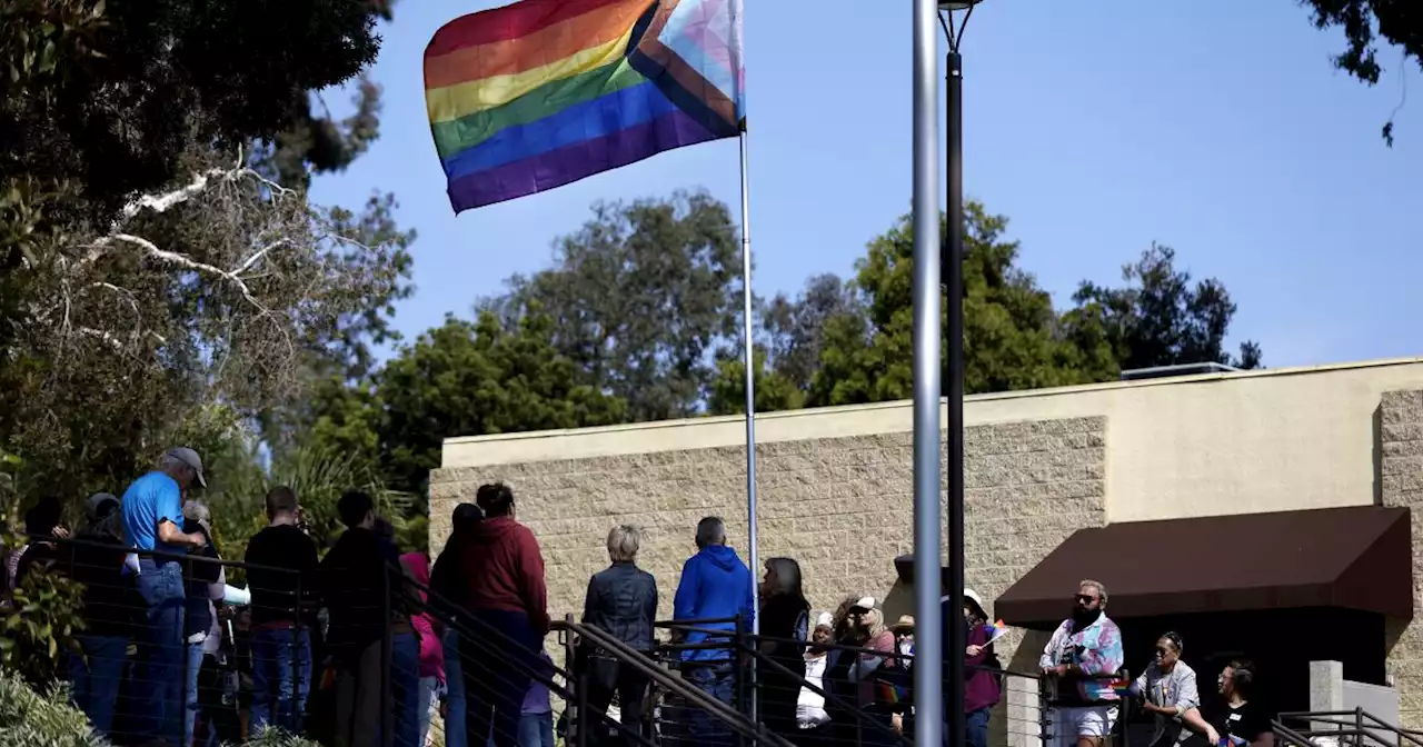 Carlsbad council member wants discussion of proposal to fly Confederate & other flags