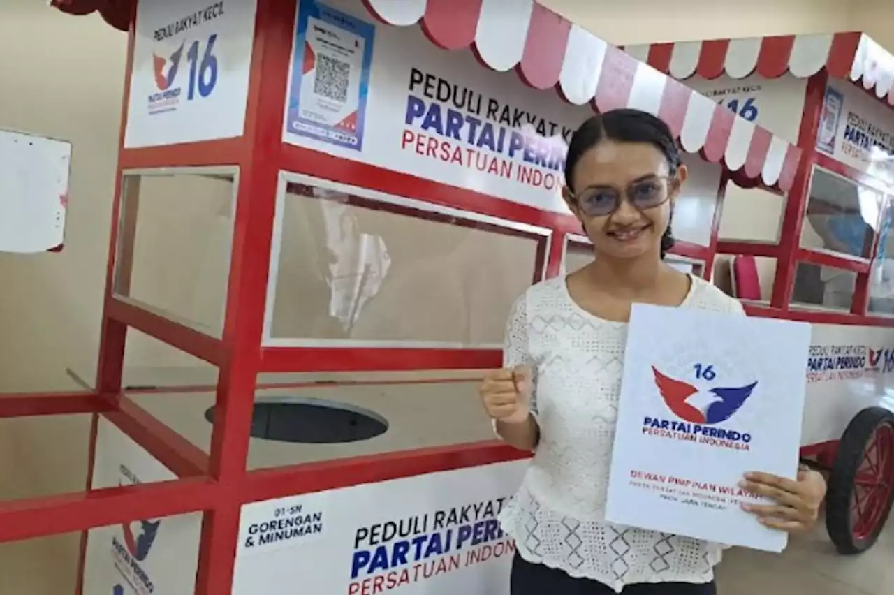 Terima Bantuan Gerobak Gratis dari Partai Perindo, Pedagang Gorengan: Program yang Baik Sekali