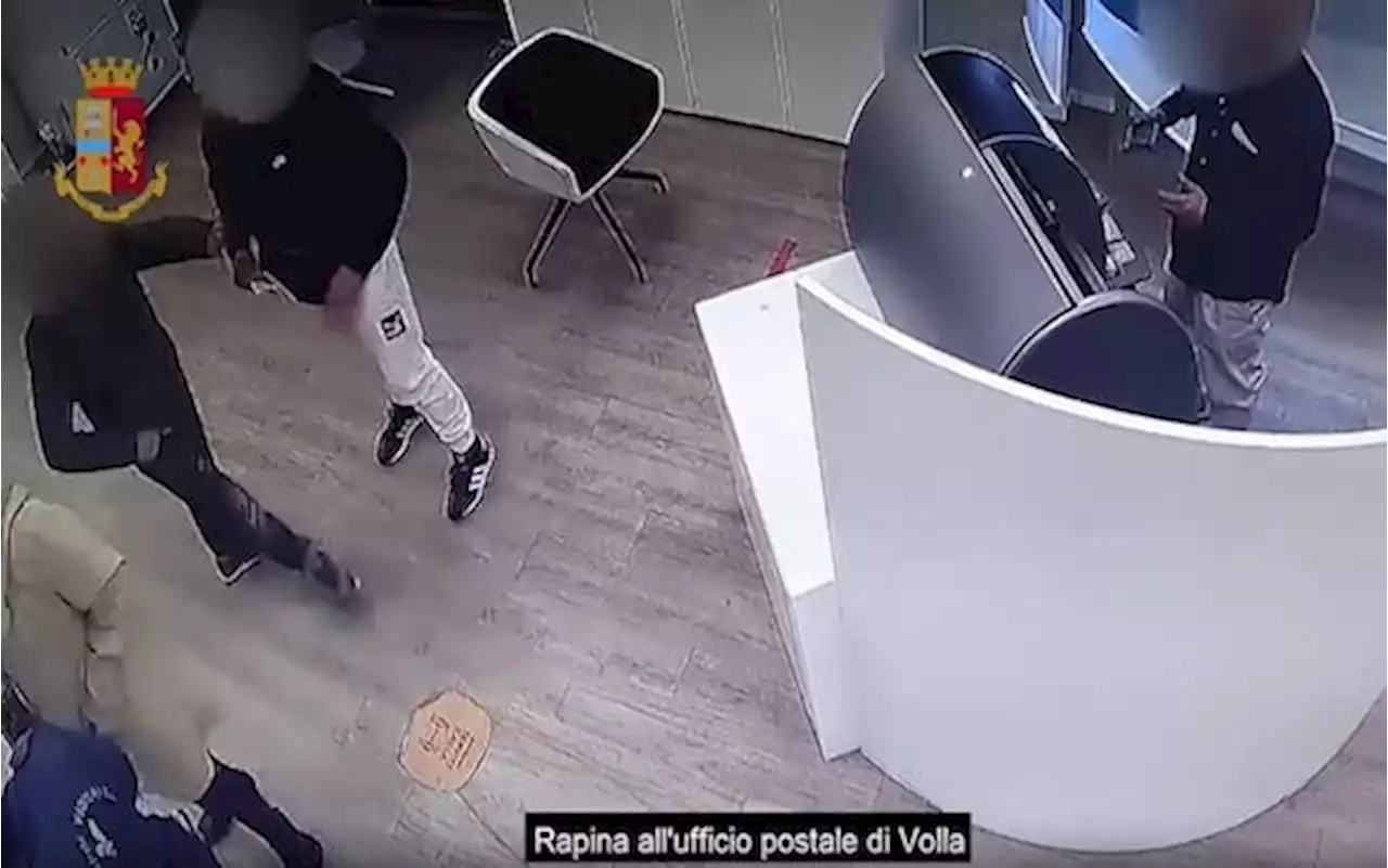 Napoli, rapine in banche e uffici postali: 7 arrestati