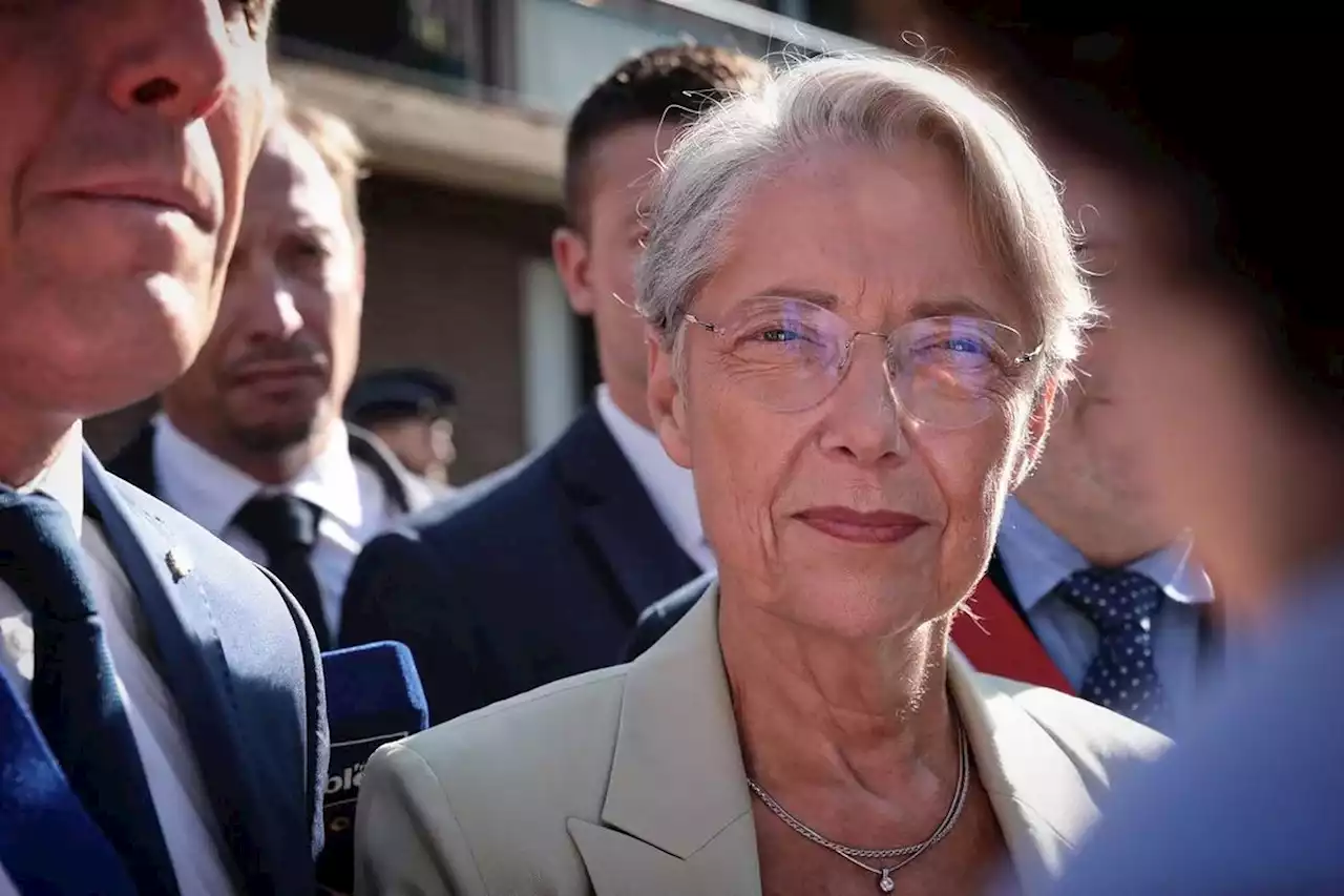 Rumeurs de remaniement : Élisabeth Borne s’accroche à Matignon et se projette