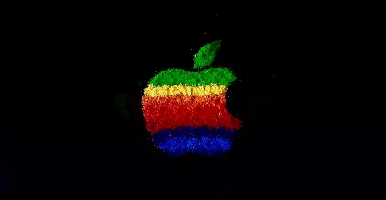 Apple opens store on China's WeChat platform - TechCentral