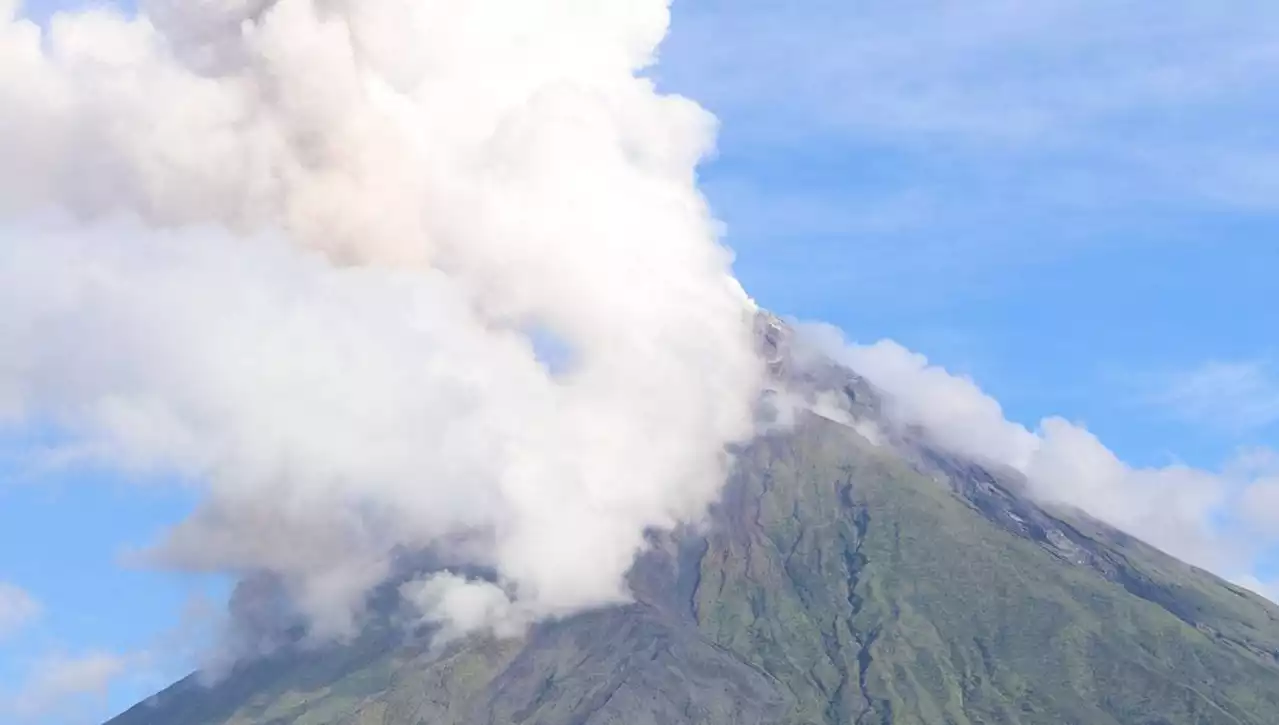 Phivolcs refutes presence of side vent within Mayon