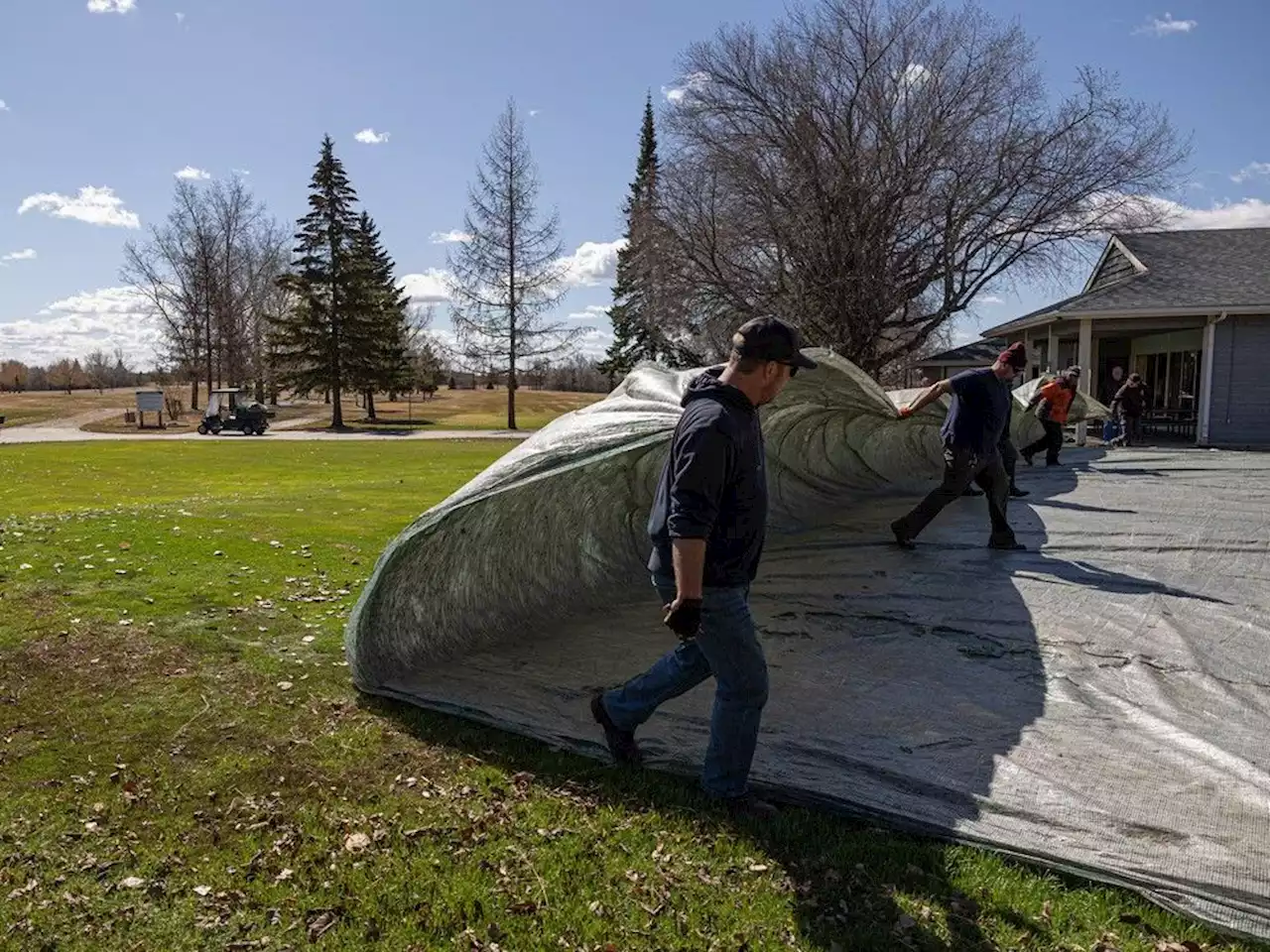 How it Works: Maintaining Saskatoon's many golf courses