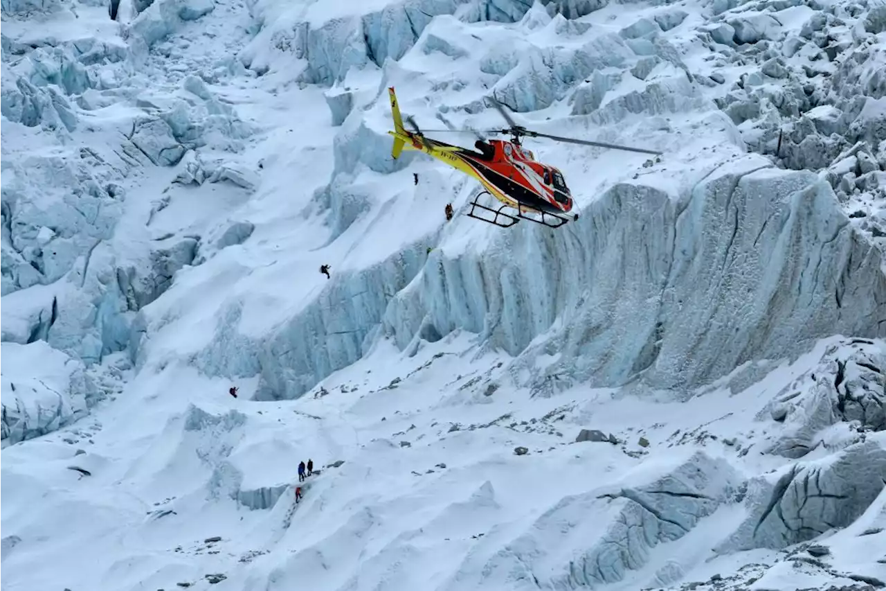 At Least 5 Dead After Helicopter Carrying Tourists Crashes Near Mount Everest