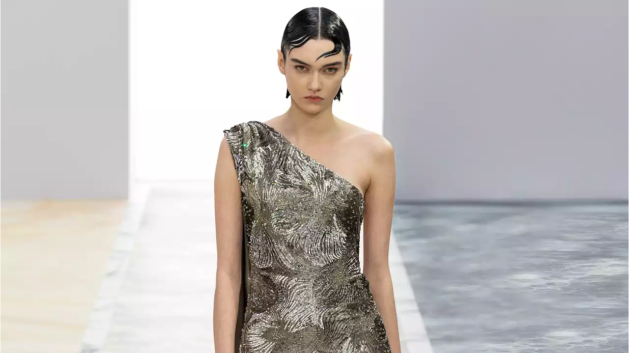 Haute couture : chez Fendi, les carats pleuvent sur la haute couture