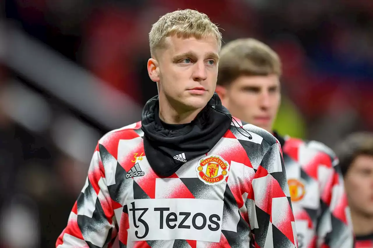 Van de Beek niet mee met oefentrip Man Utd