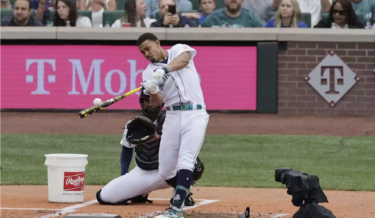 Vladimir Guerrero joins Vladimir Sr. as first father-son Home Run Derby winner