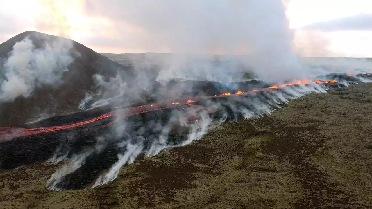 Island: Vulkan nahe Reykjavik sorgt für spektakuläre Bilder