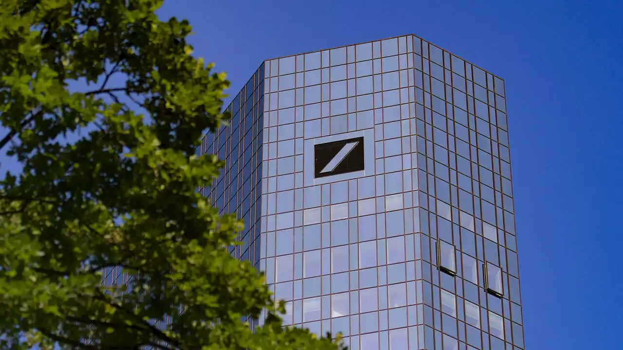 Deutsche Bank: Aktie gegen den Trend im Minus – das ist der Grund