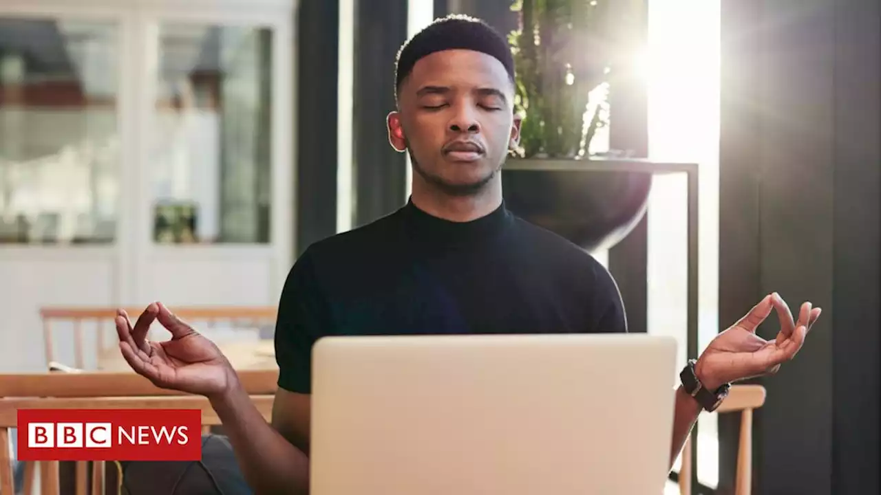 3 técnicas de meditação para aliviar estresse no trabalho - BBC News Brasil