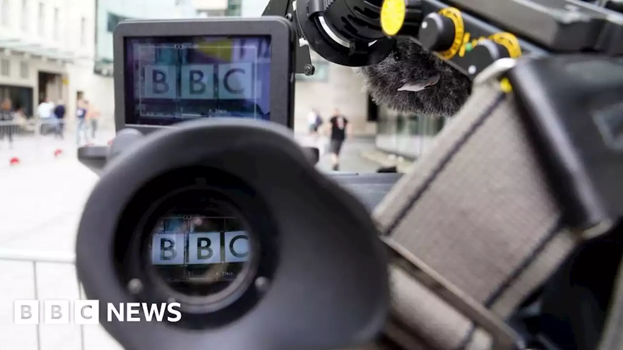 BBC presenter row: Jeremy Vine urges unnamed BBC presenter to name himself