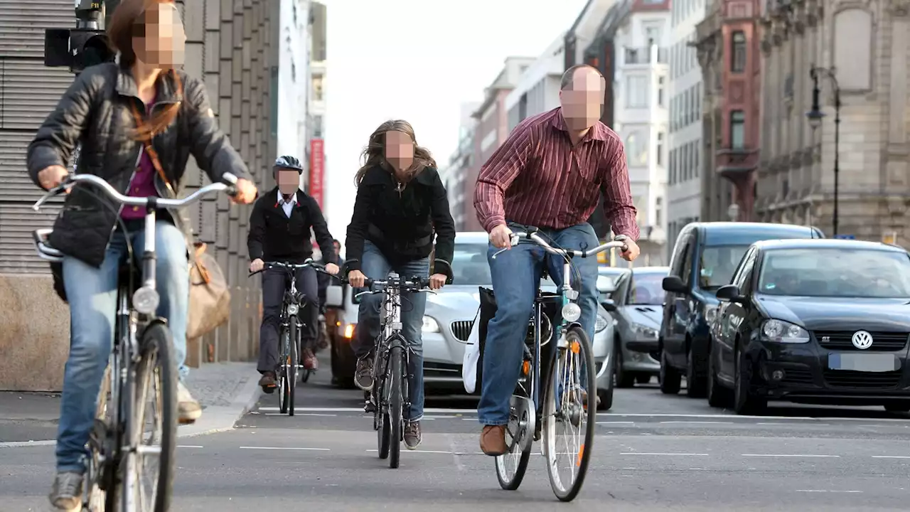 Radfahrer drängeln sich an der Ampel gerne vor, das sorgt für Unfrieden