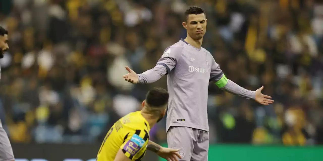 Guai per l'Al-Nassr di Ronaldo e Brozovic: pesante sanzione dalla Fifa