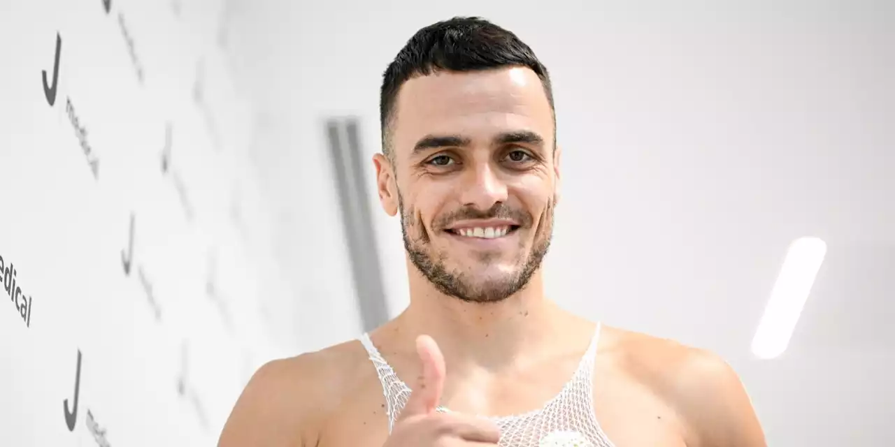 Kostic si esalta in allenamento: la Juve lo celebra