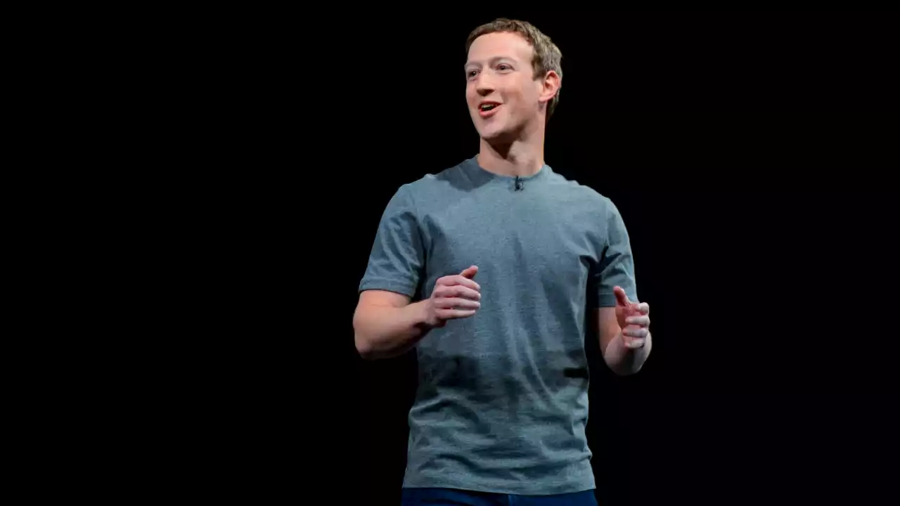 Mark Zuckerberg Flexes His Muscles in Shirtless Pic with UFC Champs