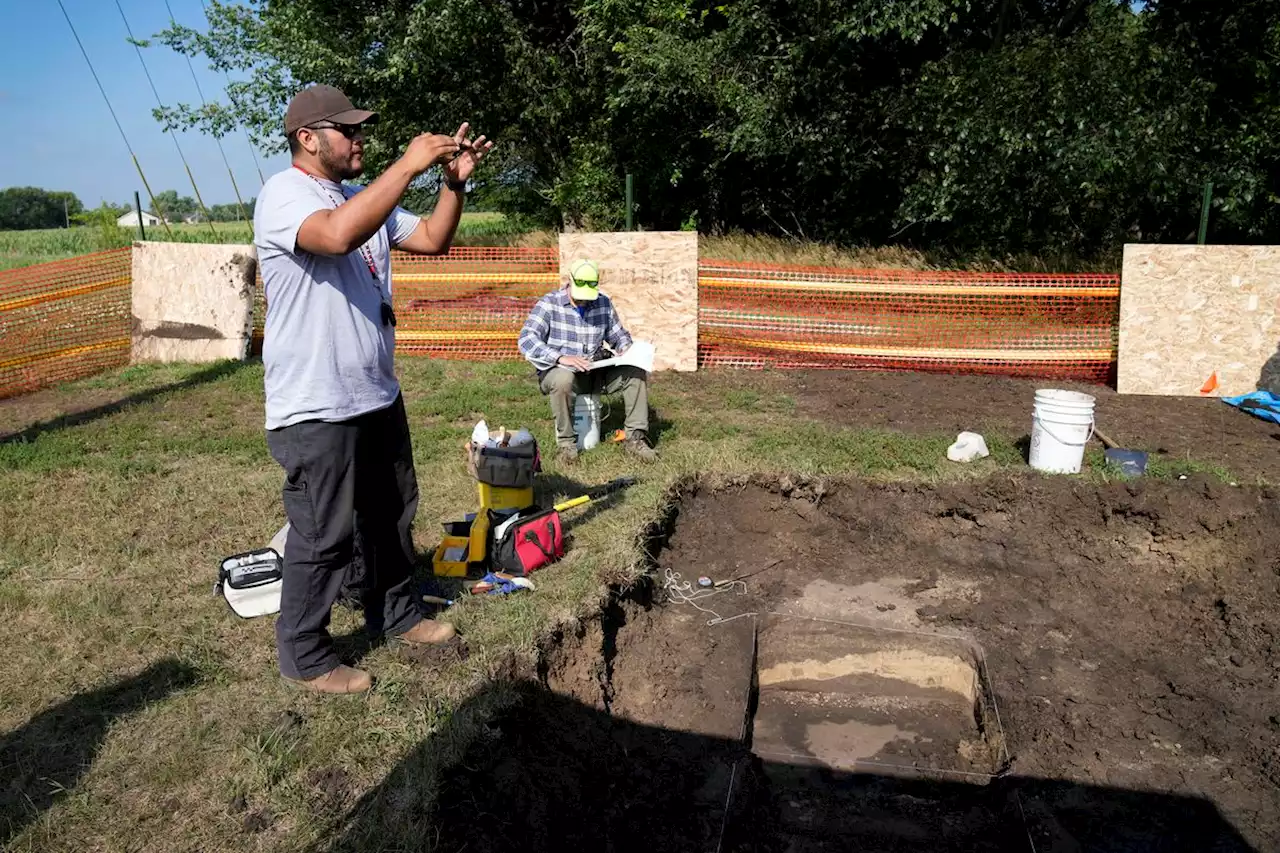 Native American leaders visit site of archeological dig to find remains of boarding school students