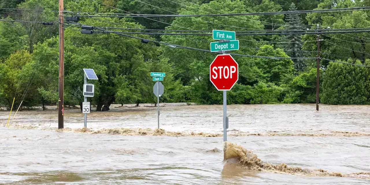 I danni delle alluvioni nel nord-est degli Stati Uniti - Il Post