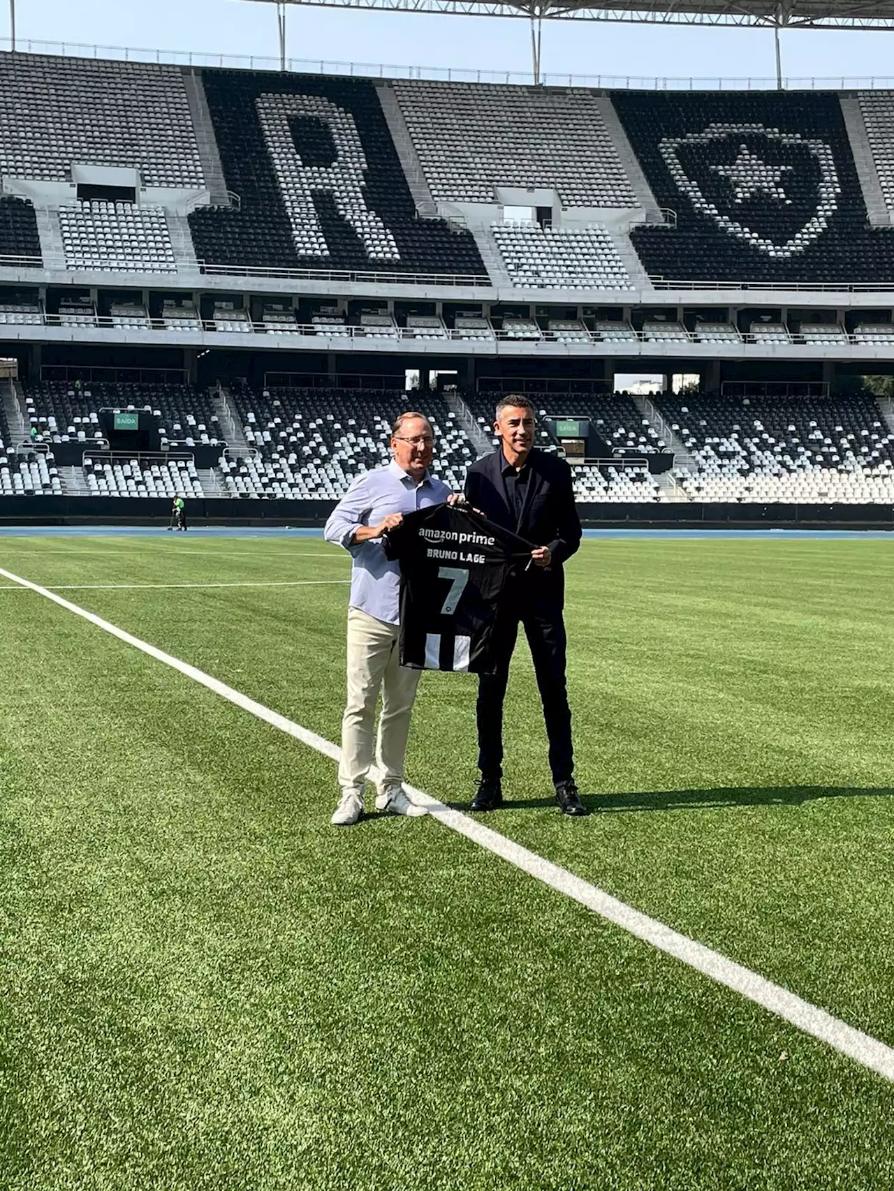 Bruno Lage é apresentado oficialmente como novo técnico do Botafogo