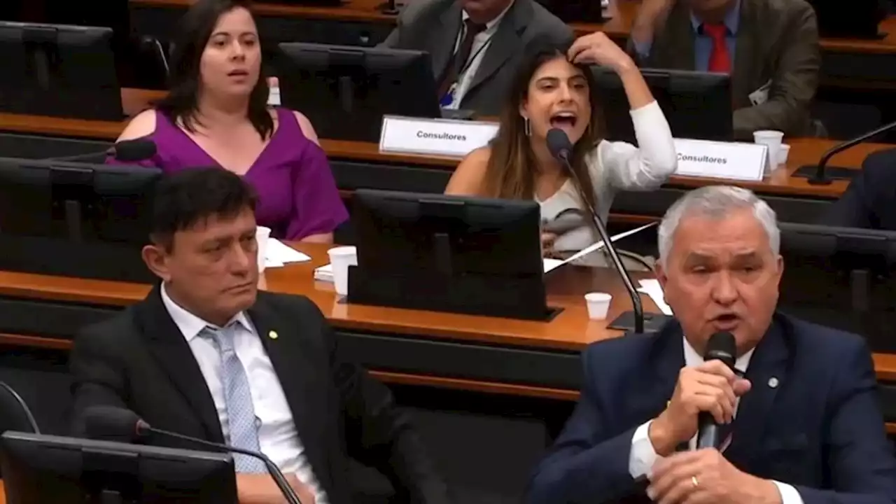 Em barraco durante CPI do MST, deputado bolsonarista associa mulheres a 'responsáveis por procriação'; vídeo