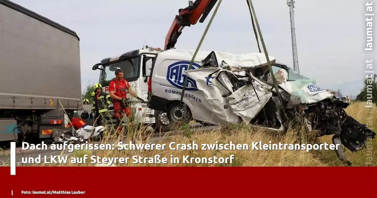 Dach aufgerissen: Schwerer Crash zwischen Kleintransporter und LKW auf Steyrer Straße in Kronstorf | laumat|at