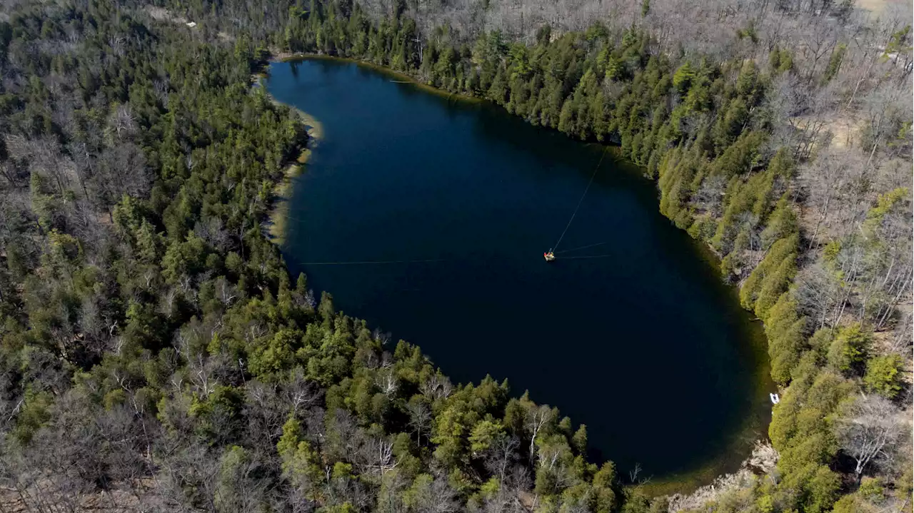 Ce lac canadien est l’incarnation de l’empreinte indélébile que l’Homme laisse sur Terre