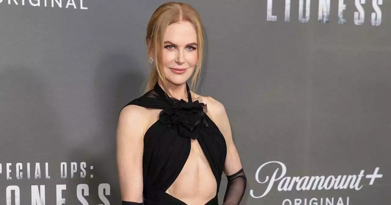 Nicole Kidman, tous abdos saillants dans une sculpturale robe à découpe