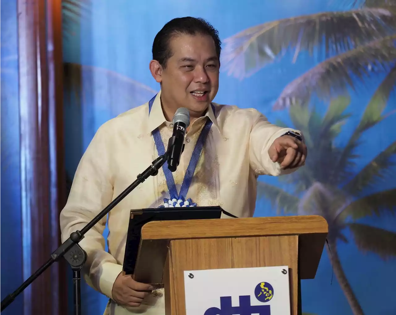 Ahead of 2nd regular session, Romualdez tells MSMEs House has their back