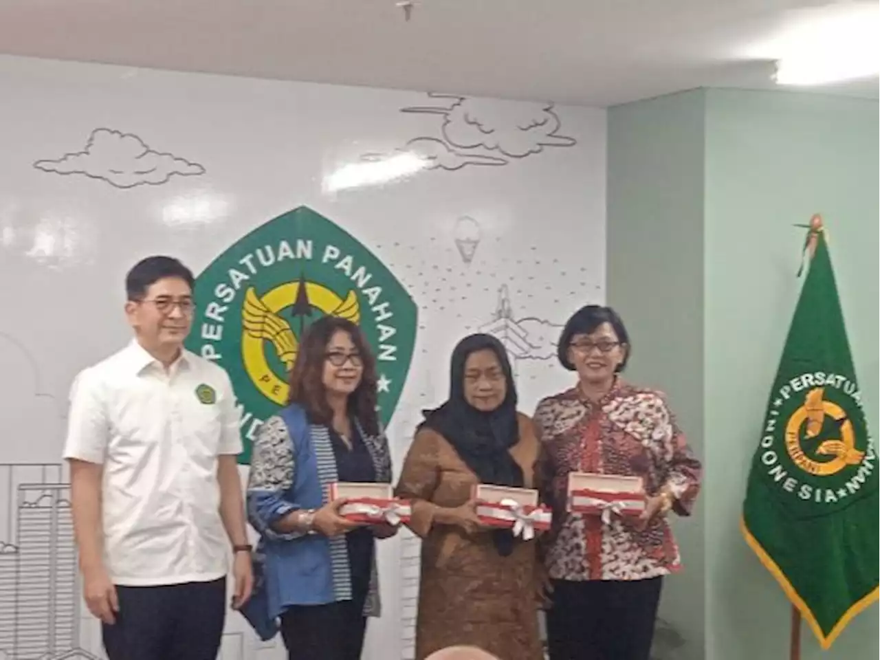 PB Perpani Beri Penghargaan Pendiri hingga Atlet Berprestasi di Perayaan HUT ke-70