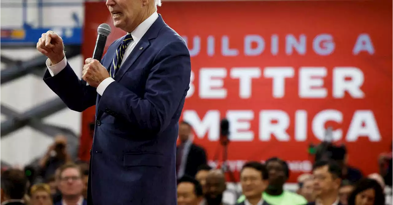 Biden's approval rating lingers at 40%, economy remains top worry -Reuters/Ipsos