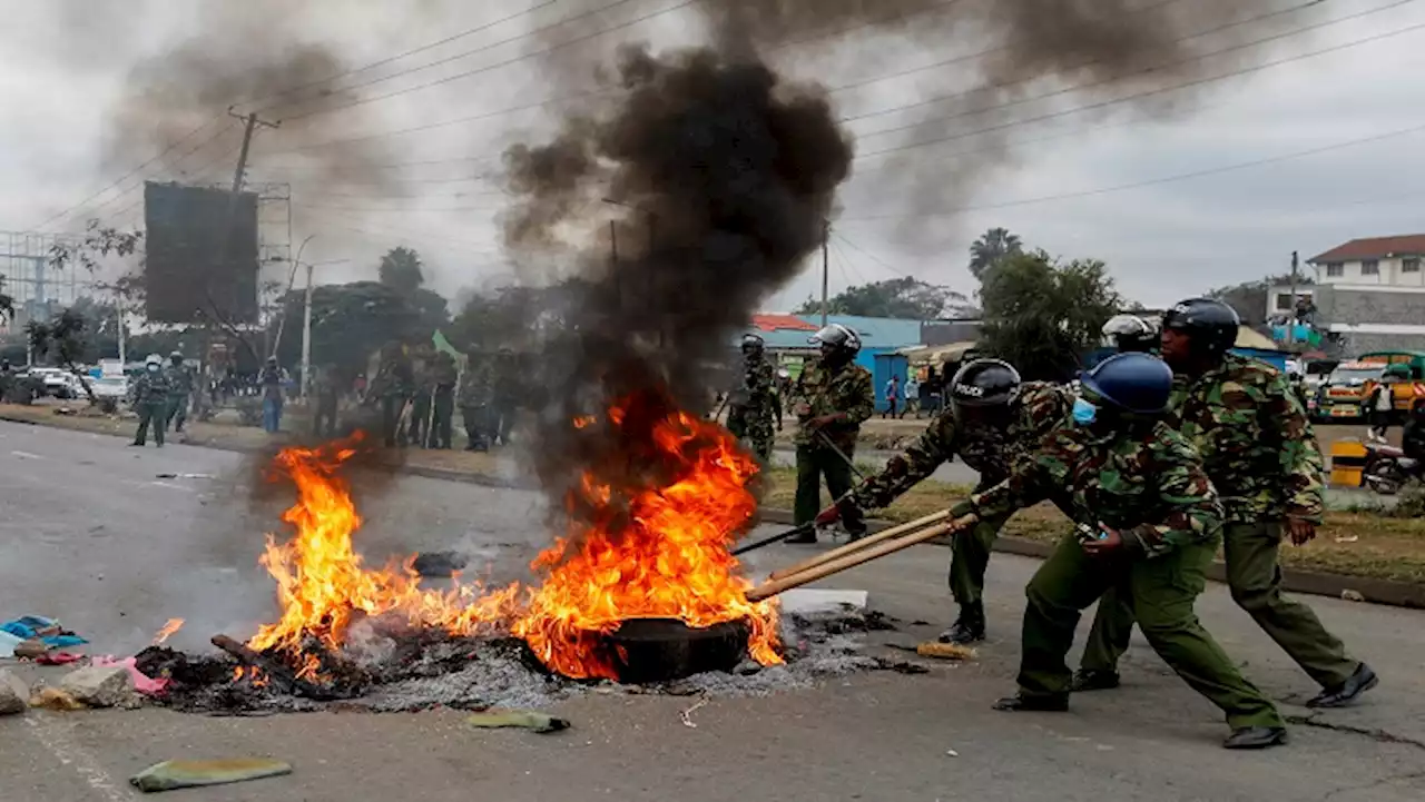 Kenyan protesters in fresh clashes with police over tax hikes - SABC News