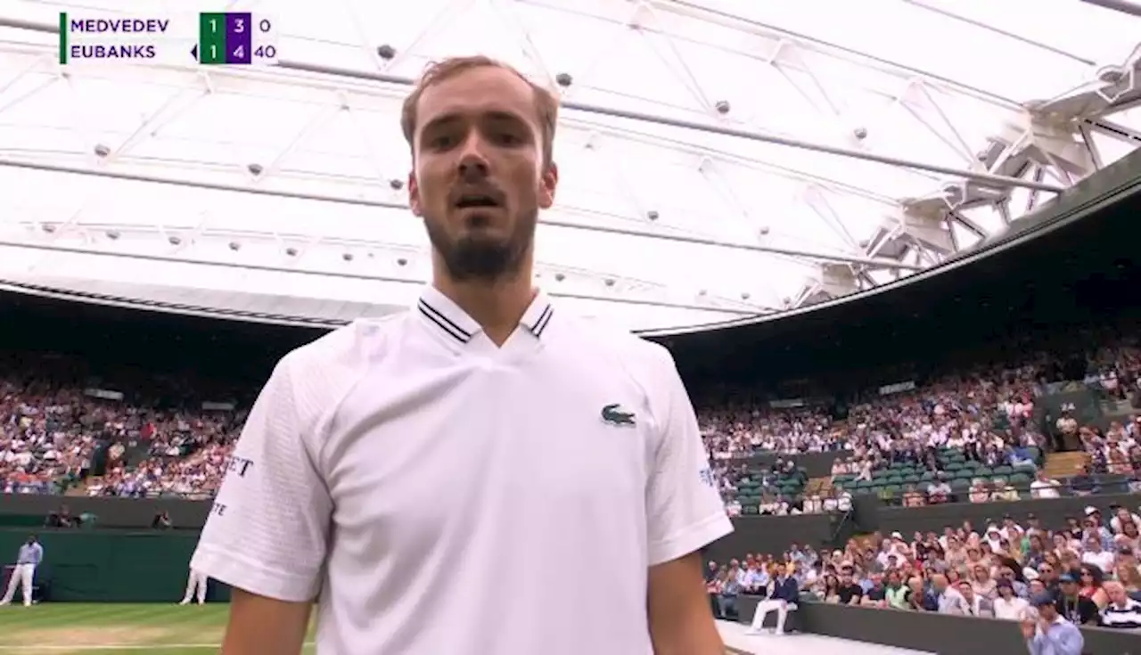 Medvedev argues with umpire after receiving warning for hitting camera operator with ball