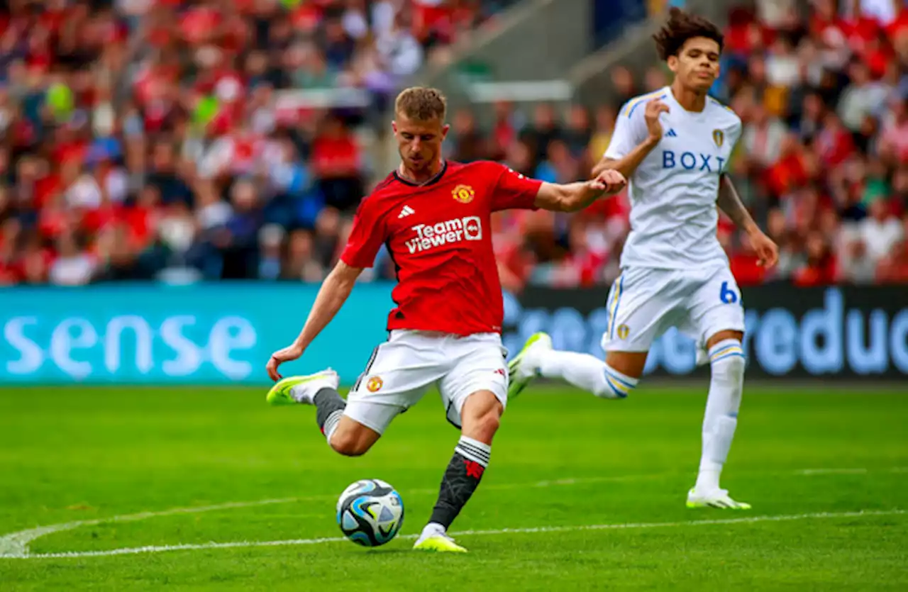 Mason Mount comes inches away from dream Manchester United debut