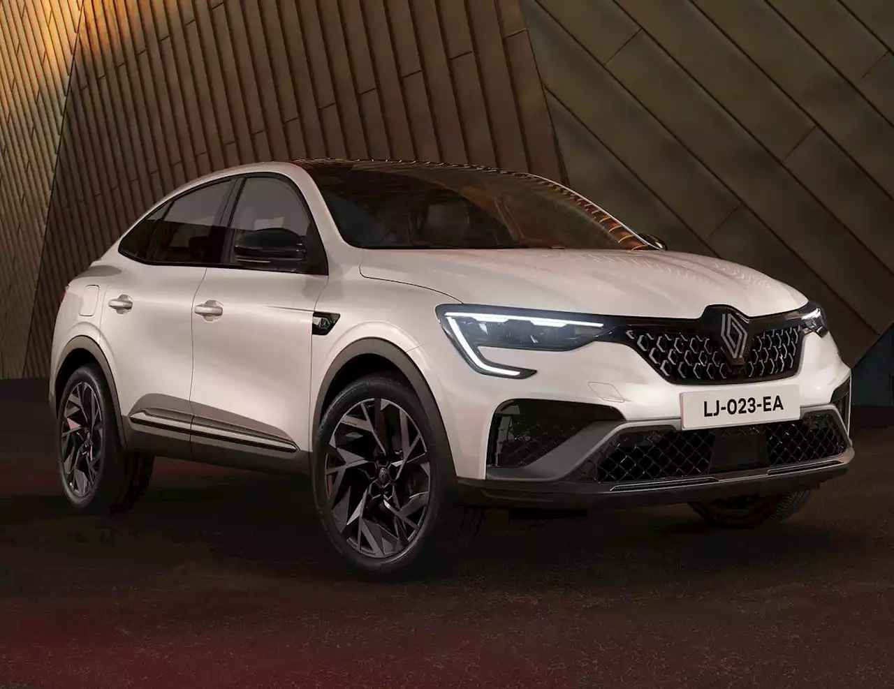 Subtly tweaked Renault Arkana debuts with reworked spec | The Citizen