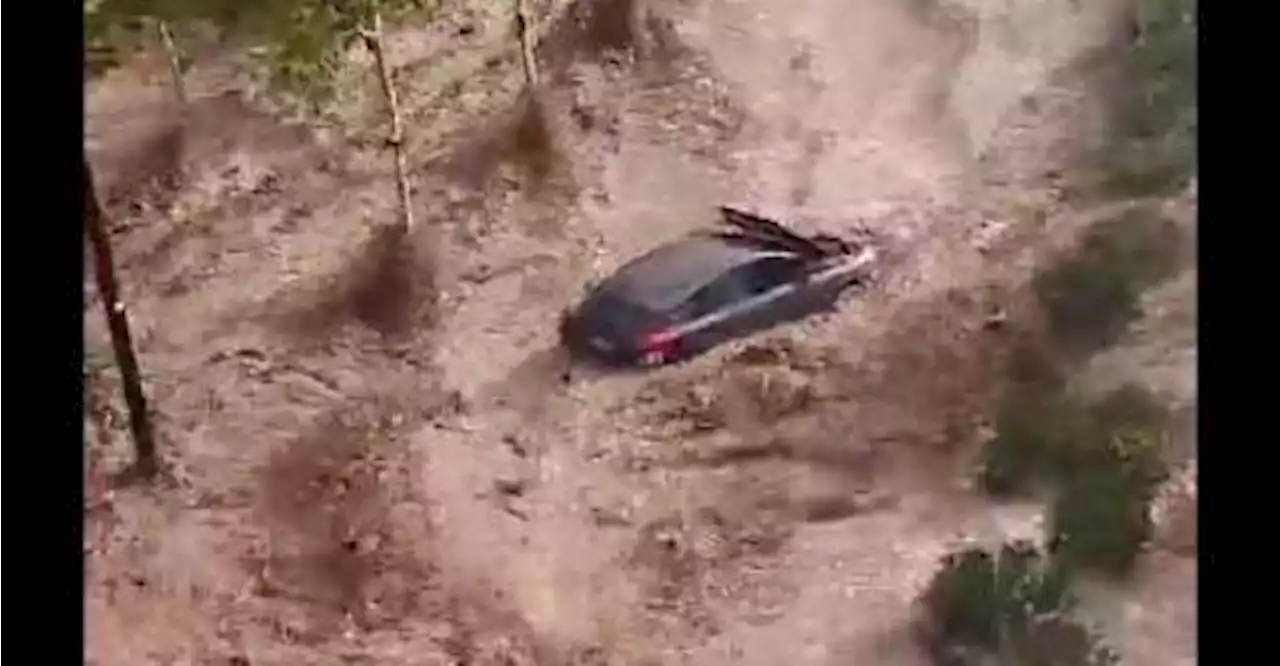 Flash flood in northeastern Spain leaves residents stranded and vehicles swept away