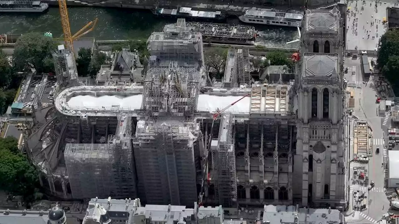 Oak trusses raised in Notre Dame cathedral restoration