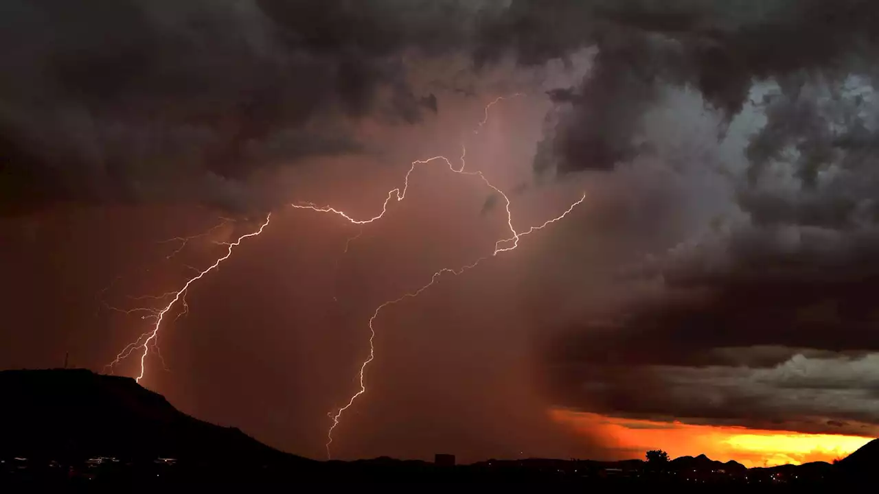 Storms with moderate rainfall reach Tucson's southeast side, NWS says